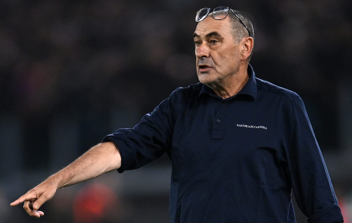 https://static.sky.it/editorialimages/15f93c1eb5299b6ce3df9680e5bf225d84acc17e/skysport/it/calcio/serie-a/2025/10/27/lazio-juventus-sarri-intervista-video/sarri_getty.jpg?im=Resize,width=1218