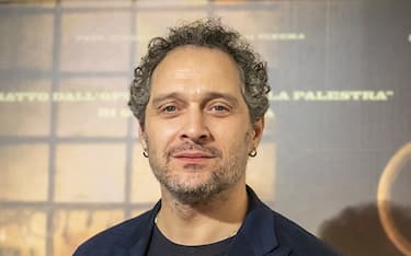 MILAN, ITALY - MARCH 09: Claudio Santamaria attends the "Educazione Fisica" photocall at the Sguardi Altrove Festival at Cinema Arlecchino on March 09, 2023 in Milan, Italy. (Photo by Francesco Prandoni/Getty Images)