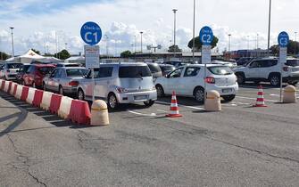 Covid: test rapidi a ritmo serrato in drive-in Fiumicino