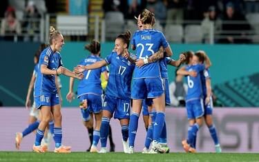 AUCKLAND, NEW ZEALAND - JULY 24: Italy players celebrate the team's 1-0 victory in the FIFA Women's World Cup Australia & New Zealand 2023 Group G match between Italy and Argentina at Eden Park on July 24, 2023 in Auckland / TÄ maki Makaurau, New Zealand. (Photo by Jan Kruger - FIFA/FIFA via Getty Images)