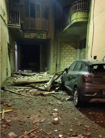 I detriti dopo l'esplosione di una palazzina a Ravanusa