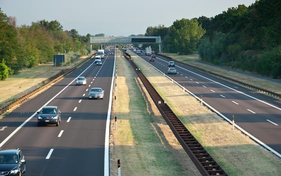 Vacanze 2025, traffico in autostrada: sull’A22 del Brennero 14 giornate da bollino nero
