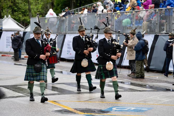 Giorgia Meloni all'Adunata degli alpini a Udine. FOTO