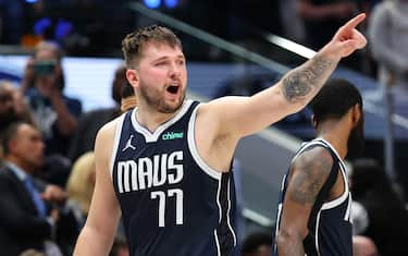 2) LUKA DONCIC (MAVS)