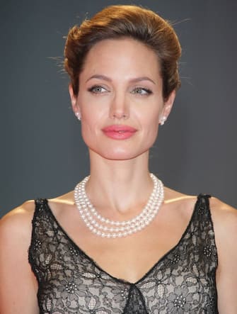 10-angelina-jolie-venezia-getty - 1