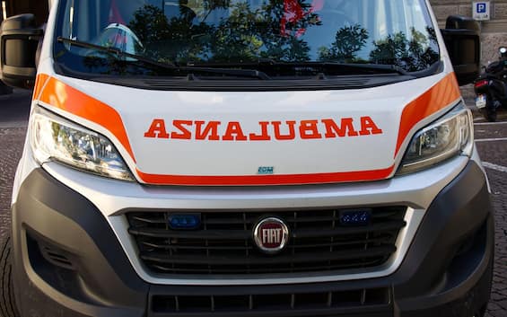 Milano,  uomo accoltellato per rapina in viale Fulvio Testi. In ospedale: rischia la vita