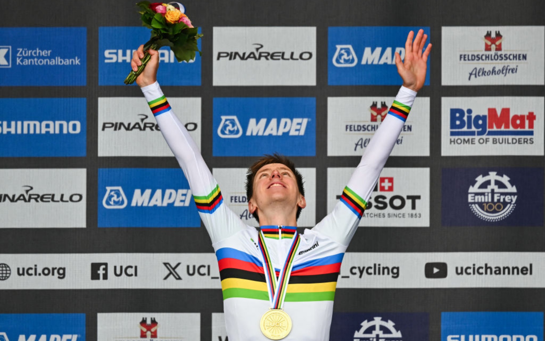 Pogacar nella storia: suo il Mondiale, come Merckx