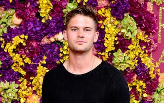 Jeremy Irvine,
