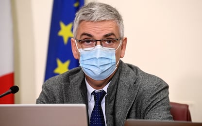 Covid, Brusaferro: "Segnale forte incremento circolazione del virus"