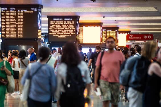 Guasto alla stazione di Novara, treni cancellati sulla Torino Milano