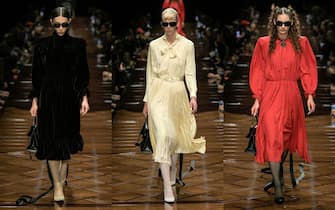 09-balenciaga-sfilata-paris-fashion-week-getty - 1