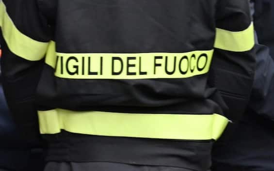 torino esplosione in un condominio a collegno un ferito e un disperso