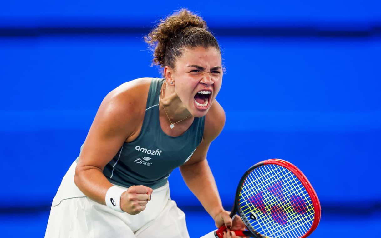 https://static.sky.it/editorialimages/1a442edb0bffc0c5de8e42ef26a16d70be597cf1/skysport/it/tennis/2025/10/10/paolini-swiatek-wta-wuhan-risultato/paolini_getty.jpg?im=Resize,width=1218