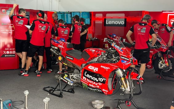 Sepang（マレーシア）でのMotoGP 2025テスト、結果と時間3日目のライブ