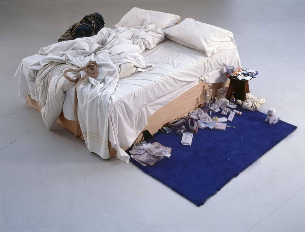 Tracey Emin My Bed 1998 © Tracey Emin. Photo credit: Courtesy The Saatchi Gallery, London / Photograph by Prudence Cuming Associates Ltd.