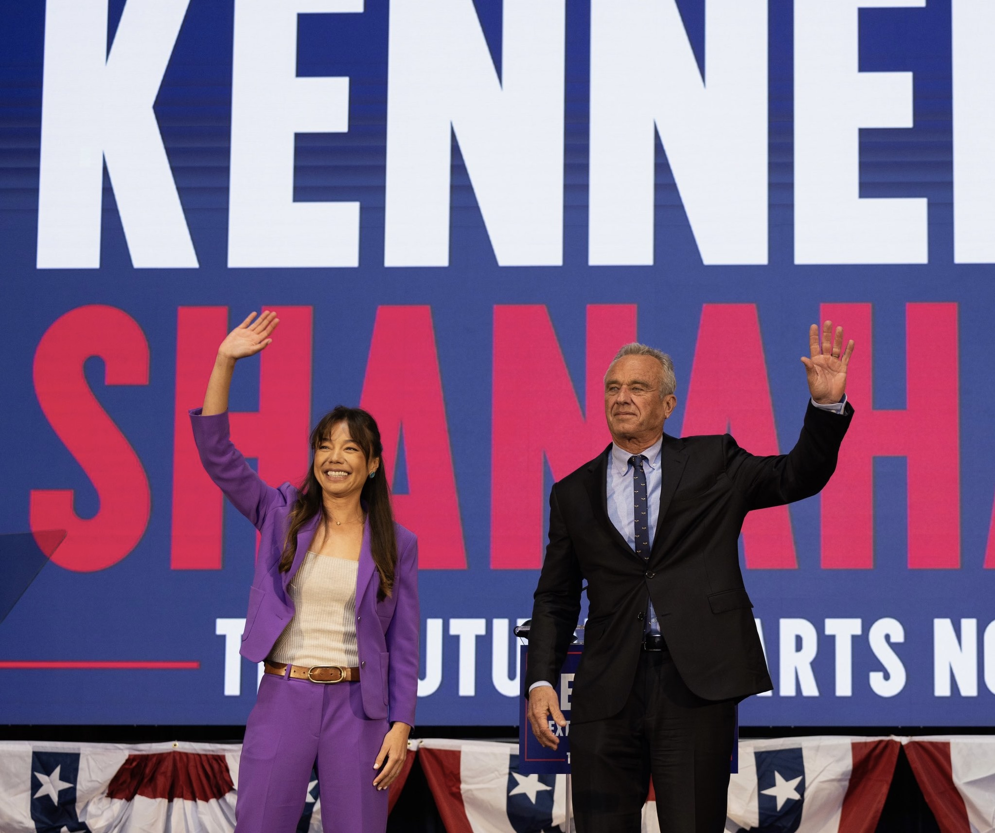 Robert F. Kennedy Jr ha scelto Nicole Shanahan, legale della California ed ex moglie del fondatore di Google Sergey Brin, come sua vice per la corsa alla Casa Bianca
