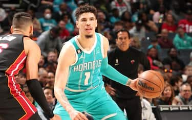 33) LAMELO BALL (HORNETS)