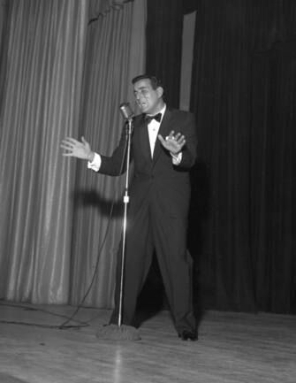 epa02853105 A handout picture provided by the Las Vegas News Bureau on 03 August 2011 shows legendary US singer Tony Bennett on stage at the opening of the Sahara Hotel in Las Vegas, Nevada, USA, 12 March 1957. Tony Bennett made his first Las Vegas appearance in the 1950s, headlining with Milton Berle at the El Rancho. Since then, Bennett has become an American icon, playing to packed houses in Las Vegas at the Sands, Desert Inn, Sahara,  Hilton, Caesars Palace, Flamingo, Riviera, Dunes and most recently at the Palms. Bennett is celebrating his 85th birthday on 03 August 2011.  EPA/LAS VEGAS NEWS BUREAU/HO  HANDOUT EDITORIAL USE ONLY/NO SALES