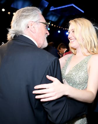 LOS ANGELES, CALIFORNIA - JANUARY 19: (L-R) Robert De Niro and Dakota Fanning attend the 26th Annual Screen Actors Guild Awards at The Shrine Auditorium on January 19, 2020 in Los Angeles, California. (Photo by Morgan Lieberman/Getty Images)