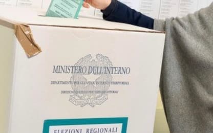The handout picture provided by the Chigi Palace press office shows Italian Prime Minister Giorgia Meloni casting her ballot at a polling station during the regional elections, in Rome, Italy, 12 February 2023. On 12 and 13 February, the citizens of Lombardy and Lazio vote for the renewal of the regional councils and choose the new presidents of the region.
ANSA/ CHIGI PALACE PRESS OFFICE/ FILIPPO ATTILI
+++ ANSA PROVIDES ACCESS TO THIS HANDOUT PHOTO TO BE USED SOLELY TO ILLUSTRATE NEWS REPORTING OR COMMENTARY ON THE FACTS OR EVENTS DEPICTED IN THIS IMAGE; NO ARCHIVING; NO LICENSING +++ NPK +++
