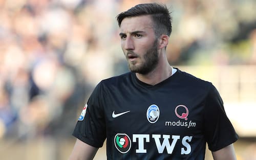 BERGAMO, ITALY - APRIL 22:  Bryan Cristante of Atalanta BC looks on during the Serie A match between Atalanta BC and Bologna FC at Stadio Atleti Azzurri d'Italia on April 22, 2017 in Bergamo, Italy.  (Photo by Marco Luzzani/Getty Images)