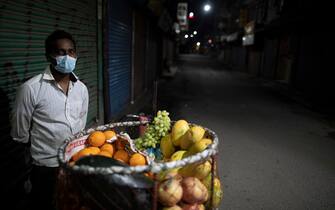 Un fruttivendolo in Nepal
