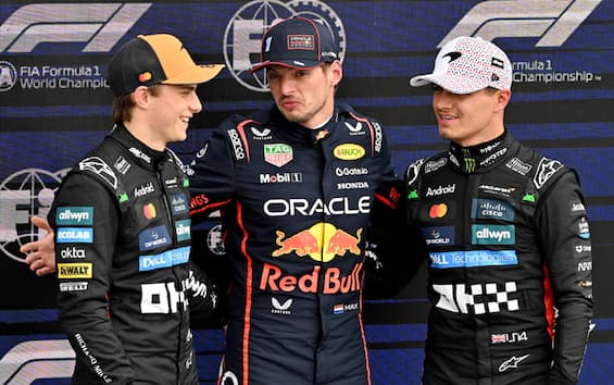 https://static.sky.it/editorialimages/1d0094303d795d49910cf907bf7ad4e775358910/skysport/it/motori/formula-1/video/2025/07/05/f1-norris-gp-silverstone-intervista/norris_ansa_ok_podio.jpeg?im=Resize,width=565