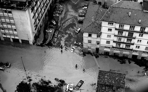 Aerial view of some streets of Florence flooded by water and mud. Florence, 1966. (Photo by Mario De Biasi/Mondadori via Getty Images)