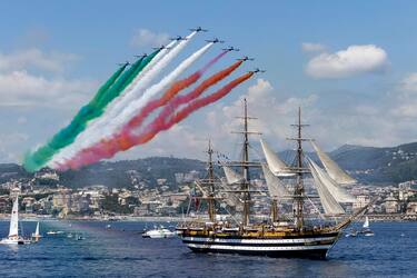 La cerimonia di partenza dellÕAmerigo Vespucci. Genova 1 luglio 2023
ANSA/MASSIMO PERCOSSI