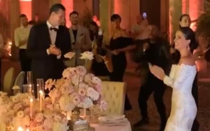 Danilo Gallinari ed Eleonora boi in un momento del loro matrimonio a Cagliari