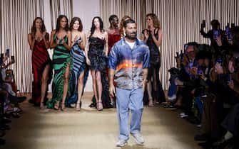 12-roberto-cavalli-sfilata-2025-milano-fashion-week-getty - 1