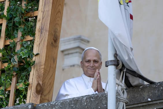 Papa Leone XIV celebra messa per i Carabinieri a Castel Gandolfo