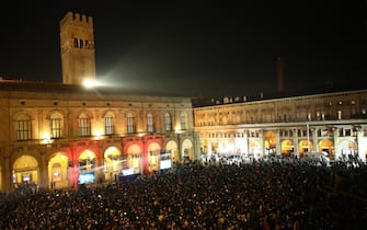 Il tradizionale rogo del ''Vecchione'' in piazza Maggiore per celebrare la festa dell'ultimo dell'anno, Bologna, 1 gennaio 2019. ANSA/ GIORGIO BENVENUTI