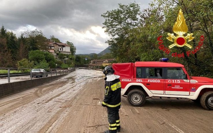 Ricerche e interventi dei Vigili del Fuoco nel Varesotto, 25 settembre 2020.
È stato trovato morto il runner disperso dal tardo pomeriggio di ieri a Luvinate (Varese). I vigili del fuoco e il 118 hanno recuperato il corpo, sul
greto di un torrente in una località nei pressi di via San Vito. 
ANSA/ VIGILI DEL FUOCO
+++ ANSA PROVIDES ACCESS TO THIS HANDOUT PHOTO TO BE USED SOLELY TO ILLUSTRATE NEWS REPORTING OR COMMENTARY ON THE FACTS OR EVENTS DEPICTED IN THIS IMAGE; NO ARCHIVING; NO LICENSING +++