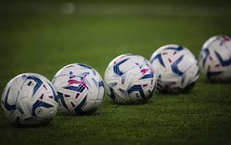 STADIO OLIMPICO GRANDE TORINO, TURIN, ITALY - 2023/08/14: Official Serie A match balls Puma 'Orbita' are seen prior to the Coppa Italia Frecciarossa football match between Torino FC and Feralpisalo. Torino FC won 2-1 over Feralpisalo. (Photo by Nicolò Campo/LightRocket via Getty Images)