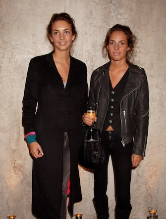 LONDON - SEPTEMBER 03:  (EMBARGOED FOR PUBLICATION IN UK TABLOID NEWSPAPERS UNTIL 48 HOURS AFTER CREATE DATE AND TIME)  (L-R) Rose and Marina Hanbury arrive at the launch party of the Nina Ricci Boutique, at Harvey Nichols on September 3, 2007 in London, England.  (Photo by Dave M. Benett/Getty Images)