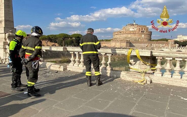 I vigili del fuoco sul luogo dell'incidente I vigili del fuoco sul luogo dell'incidente