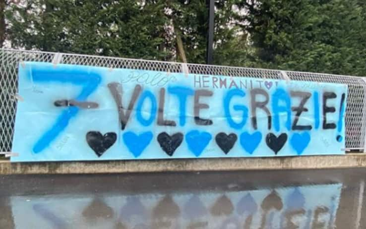 Lo striscione dei tifosi dell'Atalanta a Zingonia