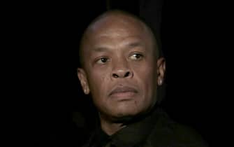epa05250524 US rapper Dr. Dre poses for photographers at the 31st Annual Rock and Roll Hall of Fame Induction Ceremony at the Barclays Center in Brooklyn, New York, USA, 08 April 2016.  EPA/PETER FOLEY