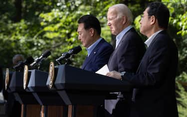 epa10806327 (L to R); President of South Korea Yoon Suk Yeol, US President Joe Biden and Prime Minister of Japan Kishida Fumio hold a joint press conference during the trilateral summit at Camp David, Maryland, USA, 18 August 2023. Biden hosts a trilateral summit with South Korean President Yoon Suk Yeol and Prime Minister of Japan Kishida Fumio to bolster relations and to discuss global security and trade issues.  EPA/MICHAEL REYNOLDS
