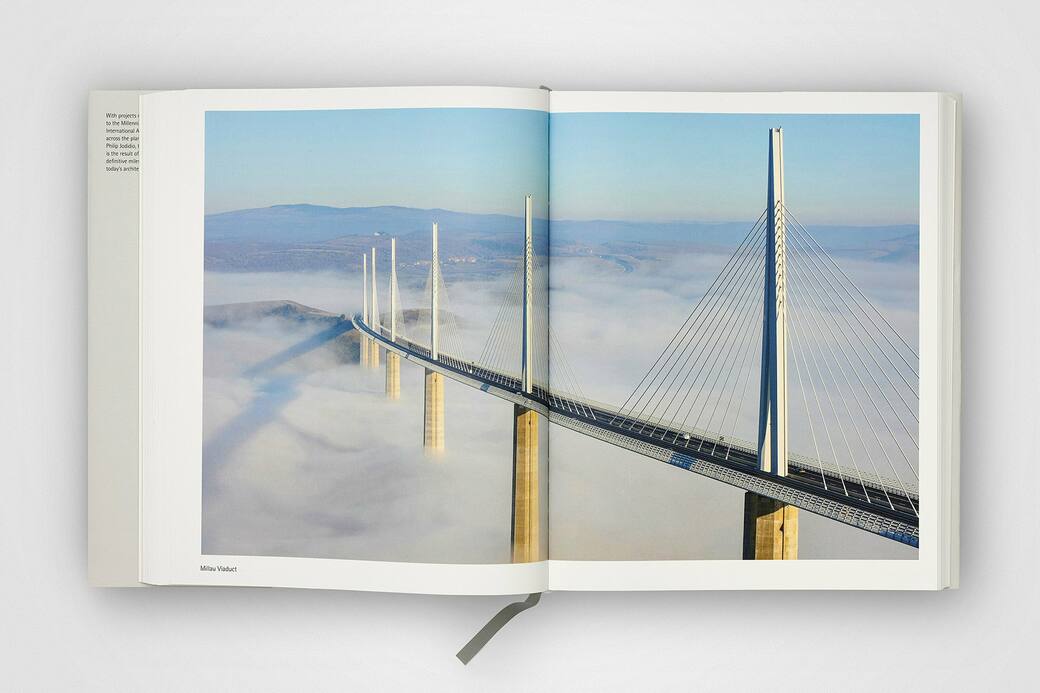 norman_foster_xl_gb_v1_open001_274_275_x_08111_2305081558_id_1425071.jpg