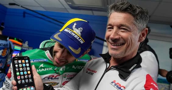 https://static.sky.it/editorialimages/1f71f8858b5e4cf9bcbad79f6de308c6cdc10766/skysport/it/motori/motogp/video/2025/05/11/cecchinello-zarco-gomme-bagnato-intervista-video/cecchinello_zarco_dorna_og.jpg?im=Resize,width=565