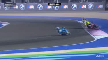 Il contatto con la moto di Di Giannantonio
