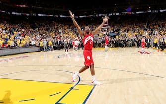 OAKLAND, CA - JUNE 13: Kawhi Leonard #2 of the Toronto Raptors reacts after defeating the Golden State Warriors in Game Six of the 2019 NBA Finals on June 13, 2019 at ORACLE Arena in Oakland, California. NOTE TO USER: User expressly acknowledges and agrees that, by downloading and/or using this photograph, user is consenting to the terms and conditions of Getty Images License Agreement. Mandatory Copyright Notice: Copyright 2019 NBAE (Photo by Nathaniel S. Butler/NBAE via Getty Images)