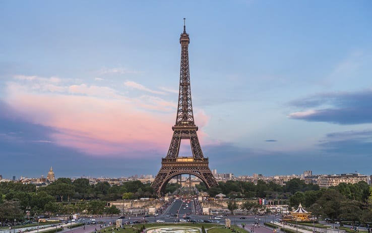 Tour Eiffel chiusa per sciopero nel giorno di una importante ricorrenza