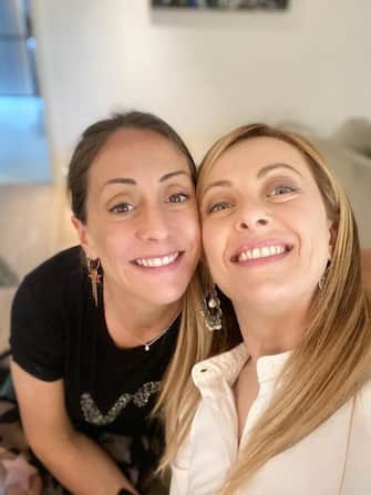Arianna Meloni, sorella della leader di Fratelli d'Italia, ha dedicato un lungo post su Facebook a Giorgia Meloni. +++ FACEBOOK/ARIANNA MELONI +++ ATTENZIONE LA FOTO NON PUO' ESSERE RIPRODOTTA SENZA L'AUTORIZZAZIONE DELLA FONTE CUI SI RINVIA +++ NPK +++