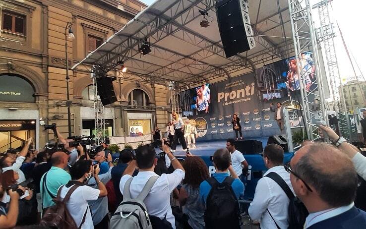 Il comizio di Giorgia Meloni in piazza Politeama a Palermo