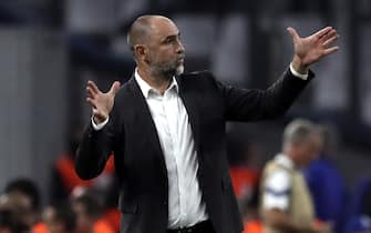 epa10182359 Marseille"s head coach Igor Tudor reacts during the UEFA Champions League group D soccer match between Olympique Marseille and Eintracht Frankfurt in Marseille, France, 13 September 2022.  EPA/GUILLAUME HORCAJUELO