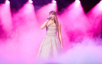 Taylor Swift durante il suo concerto a San Siro