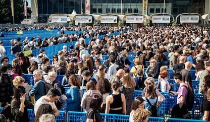 Il Salone del Libro chiude con 222mila visitatori: boom di giovani